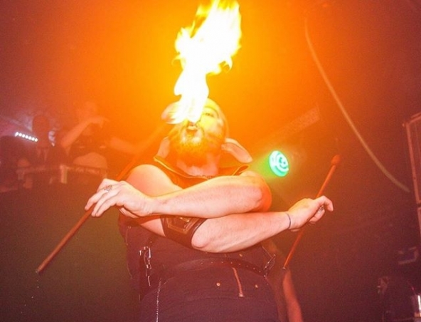 Sydney Fire Twirlers - Sydney Fire Performers - Roving Entertainers